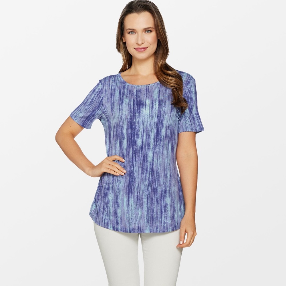 Super Cute Blouse with Keyhole feature in back.